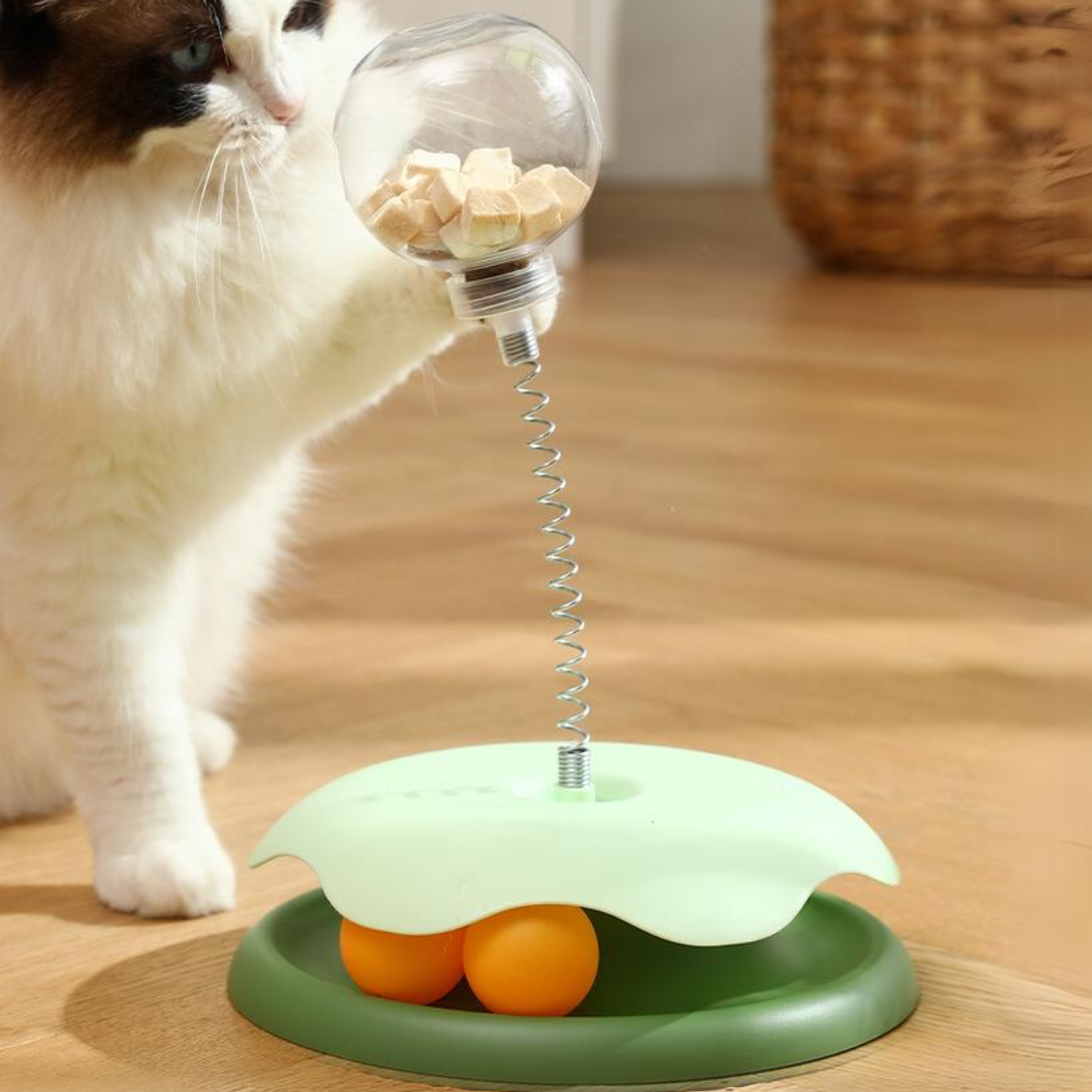Interactive Cat Toy: Leaking Dispenser Ball for Fun Playtime