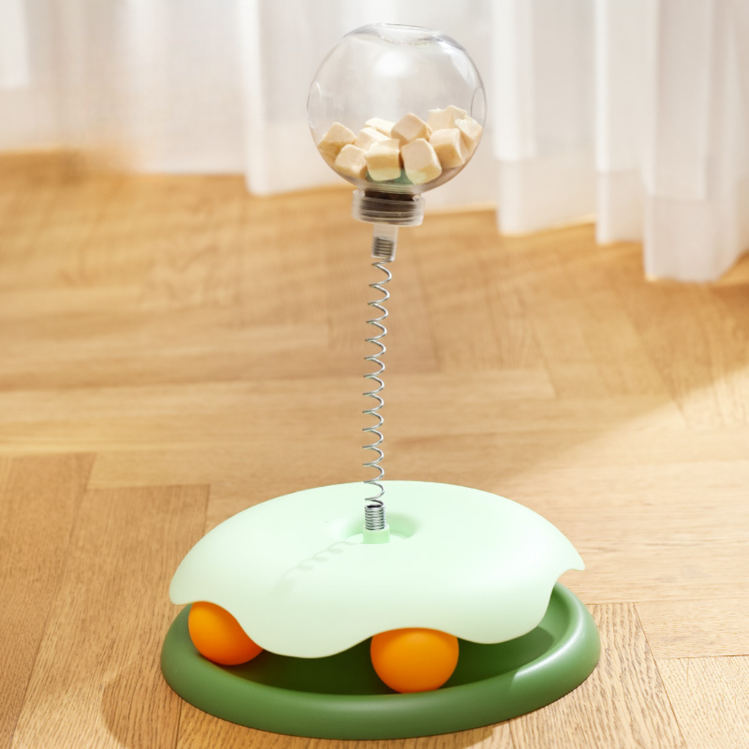 Interactive Cat Toy: Leaking Dispenser Ball for Fun Playtime