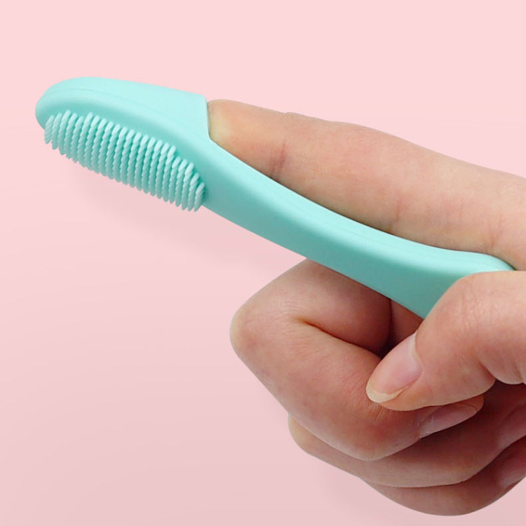 Durable Silicone Toothbrush for Effective Pet Dental Care