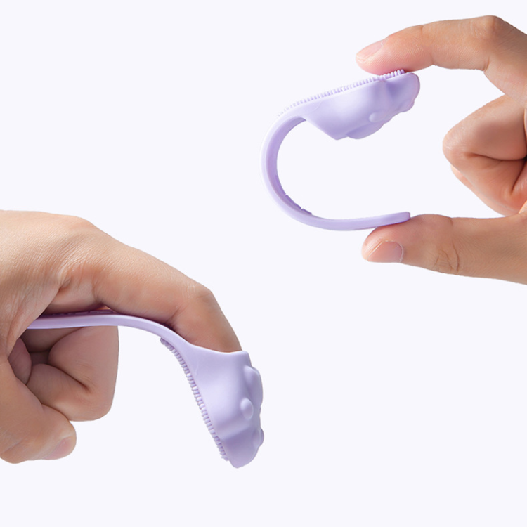 Pet Grooming Tool: Finger Glove Toothbrush for Easy Dental Care