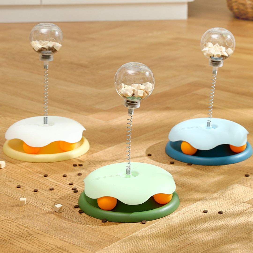 Interactive Cat Toy: Leaking Dispenser Ball for Fun Playtime