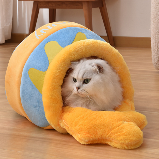 Cozy Covered Cat Bed - Perfect for Autumn & Winter Comfort