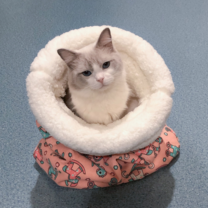 Cozy Cat Cave Sleeping Bag: Warm & Comfortable Pet Accessory