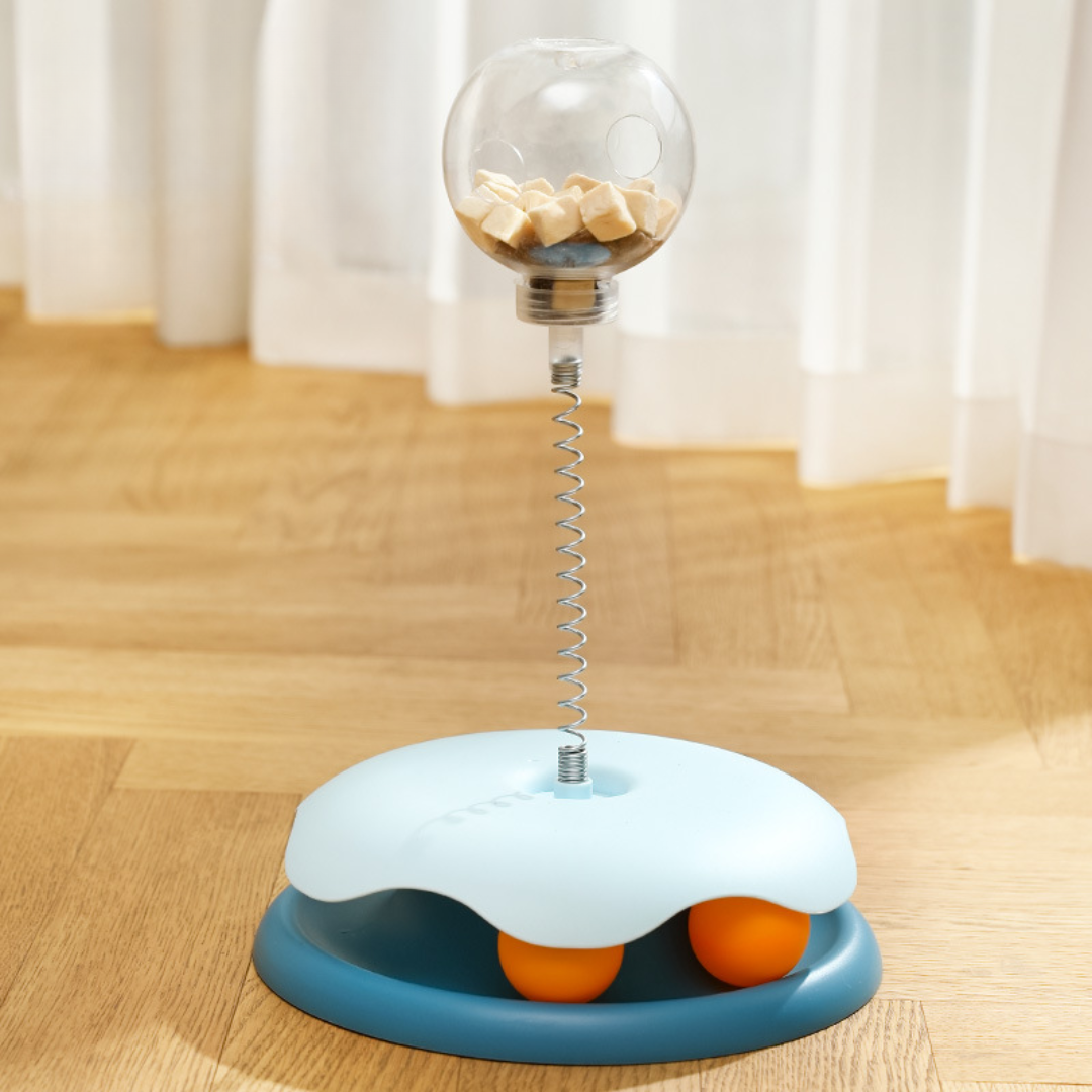 Interactive Cat Toy: Leaking Dispenser Ball for Fun Playtime