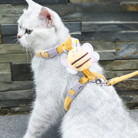 Adjustable Cartoon Bee Cat Harness & Leash Set - Fun & Safe