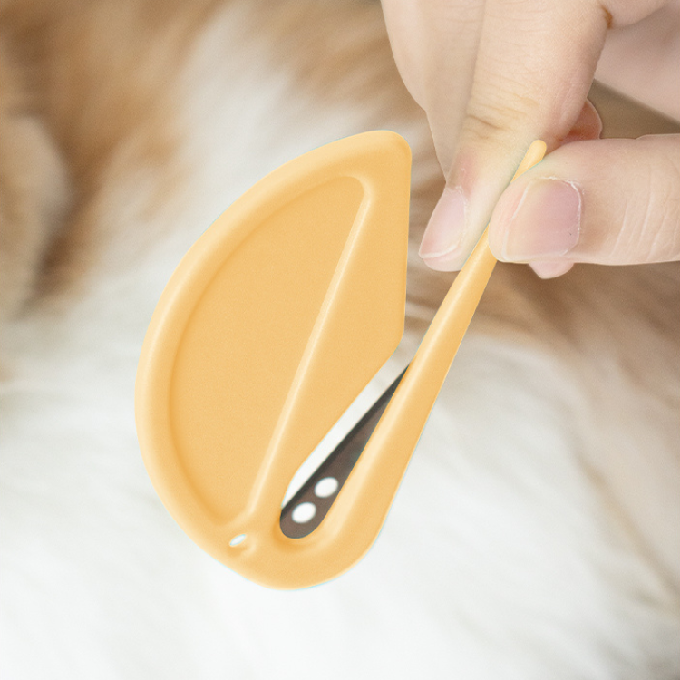 Cat Grooming Tool: Effective Detangling & Fur Removal Brush