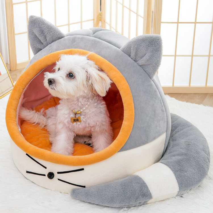 Cozy Enclosed Cat Bed for Warm Winter Comfort