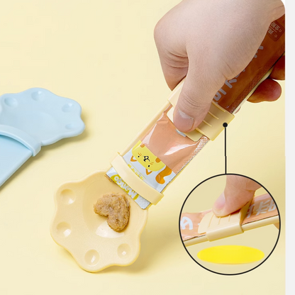 Interactive Cat Treat Squeeze Spoon for Easy Feeding