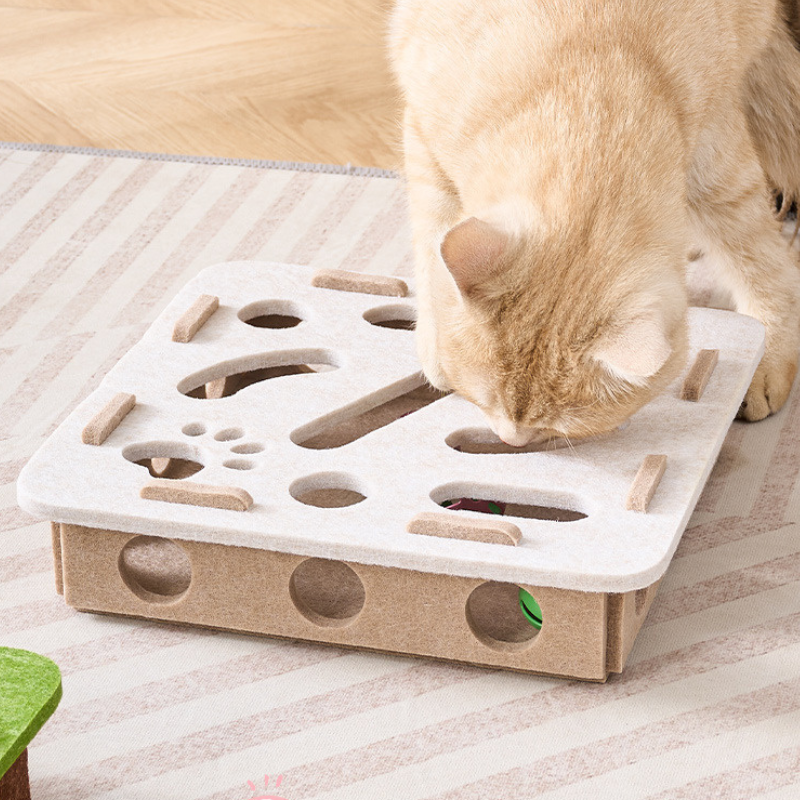 Interactive Felt Cat Toy Maze for Engaging Playtime Fun