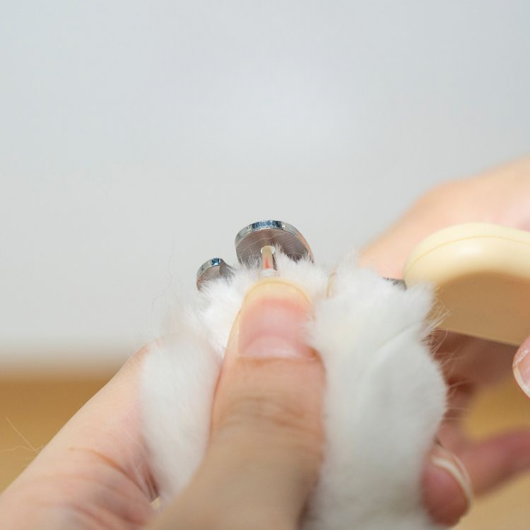 Durable Pet Nail Clipper Scissors with Safe Round Hole Design
