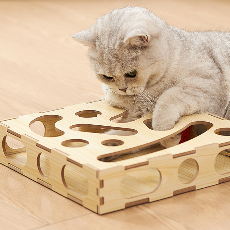 Interactive Wooden Cat Toy Maze for Engaging Playtime