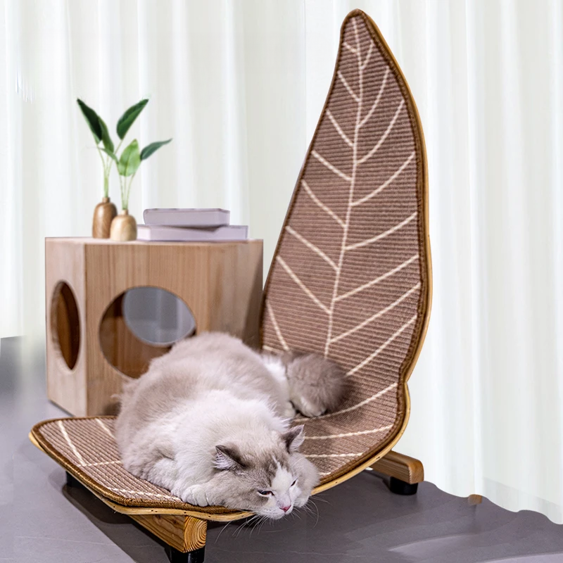 Durable Leaf-Shaped Sisal Cat Scratching Post for Fun Play