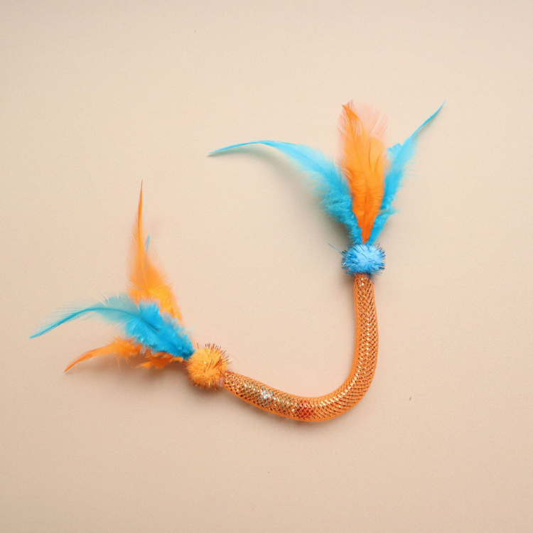 Interactive Cat Toy: Chewing Catnip Ball with Feathers