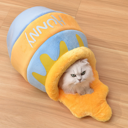 Cozy Covered Cat Bed - Perfect for Autumn & Winter Comfort