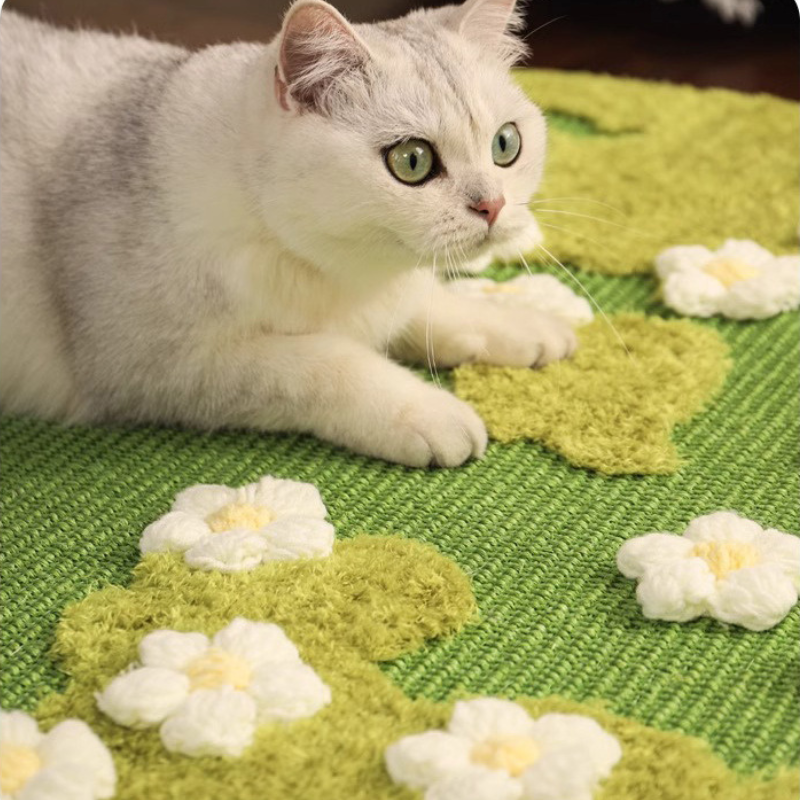 Durable Cat Toy: Flower Sisal Scratcher Mat for Fun Playtime
