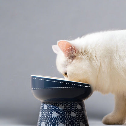 Durable Japanese Ceramic Cat Bowl for Stylish Hydration